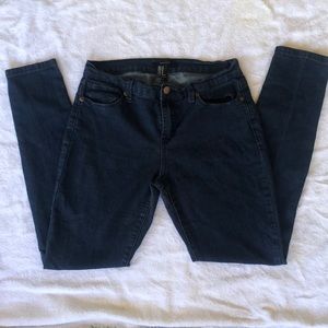 Size 27 Forever 21 skinny jeans